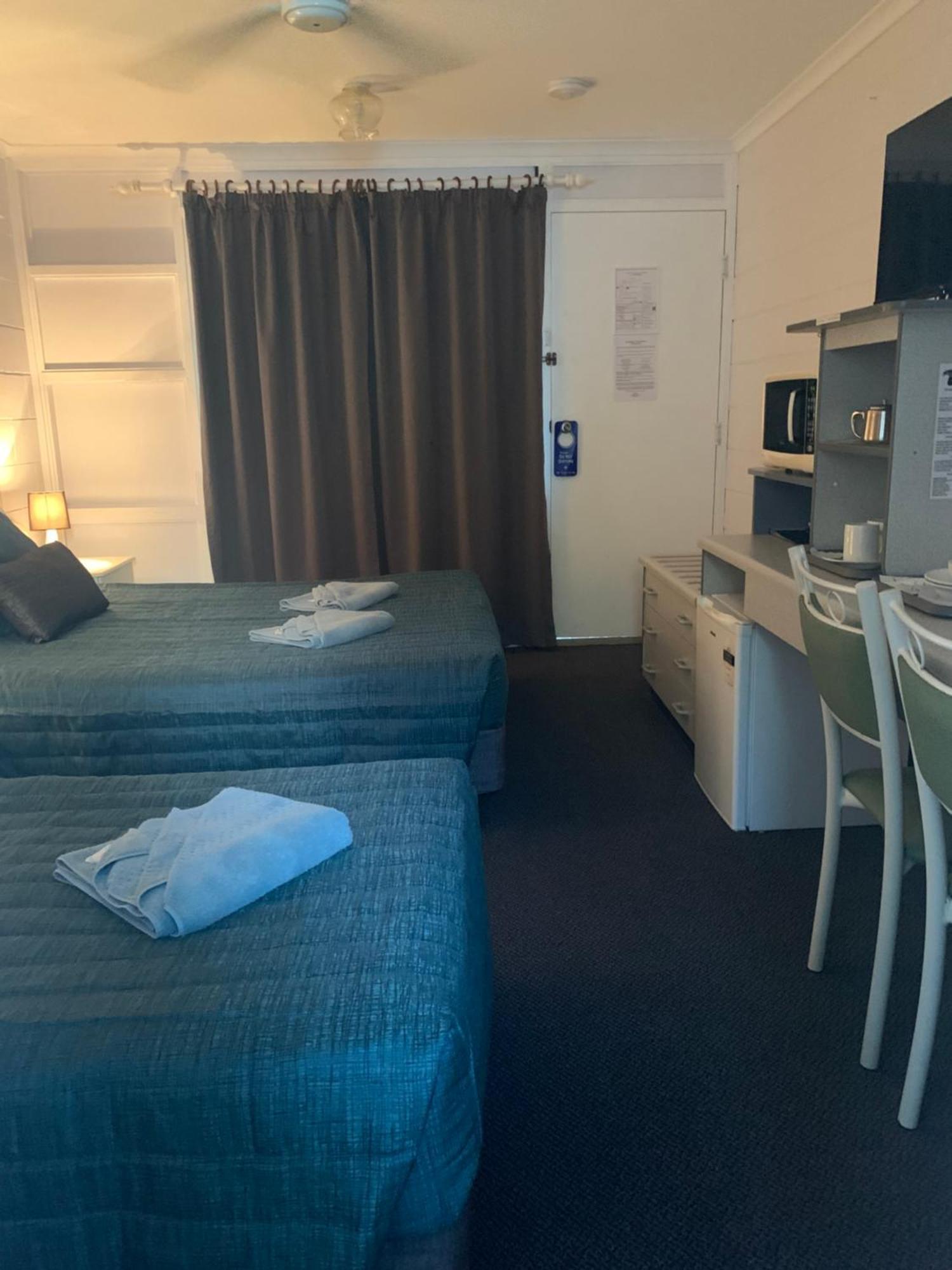 Warrego Motel Charleville Bagian luar foto