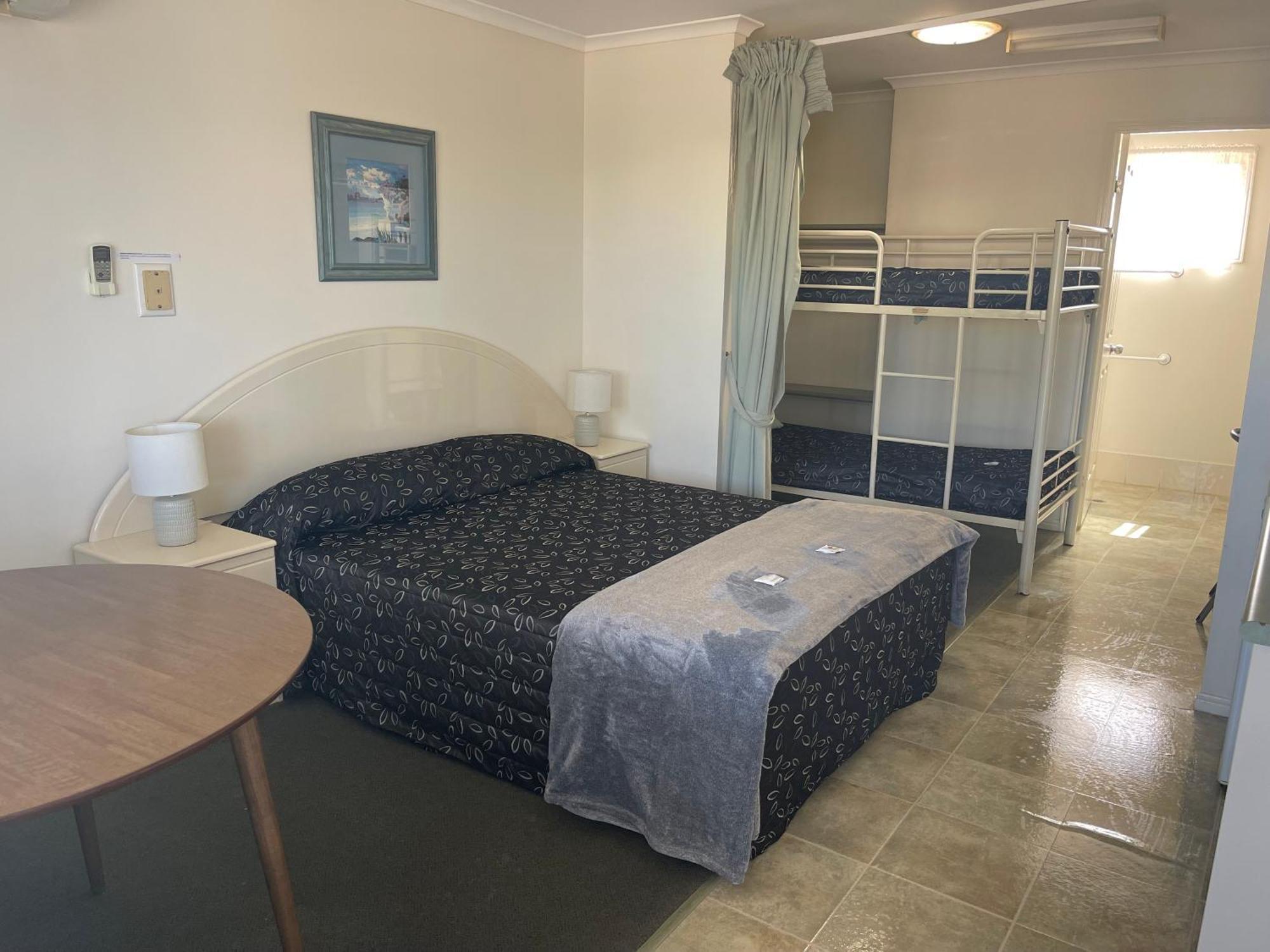 Warrego Motel Charleville Bagian luar foto