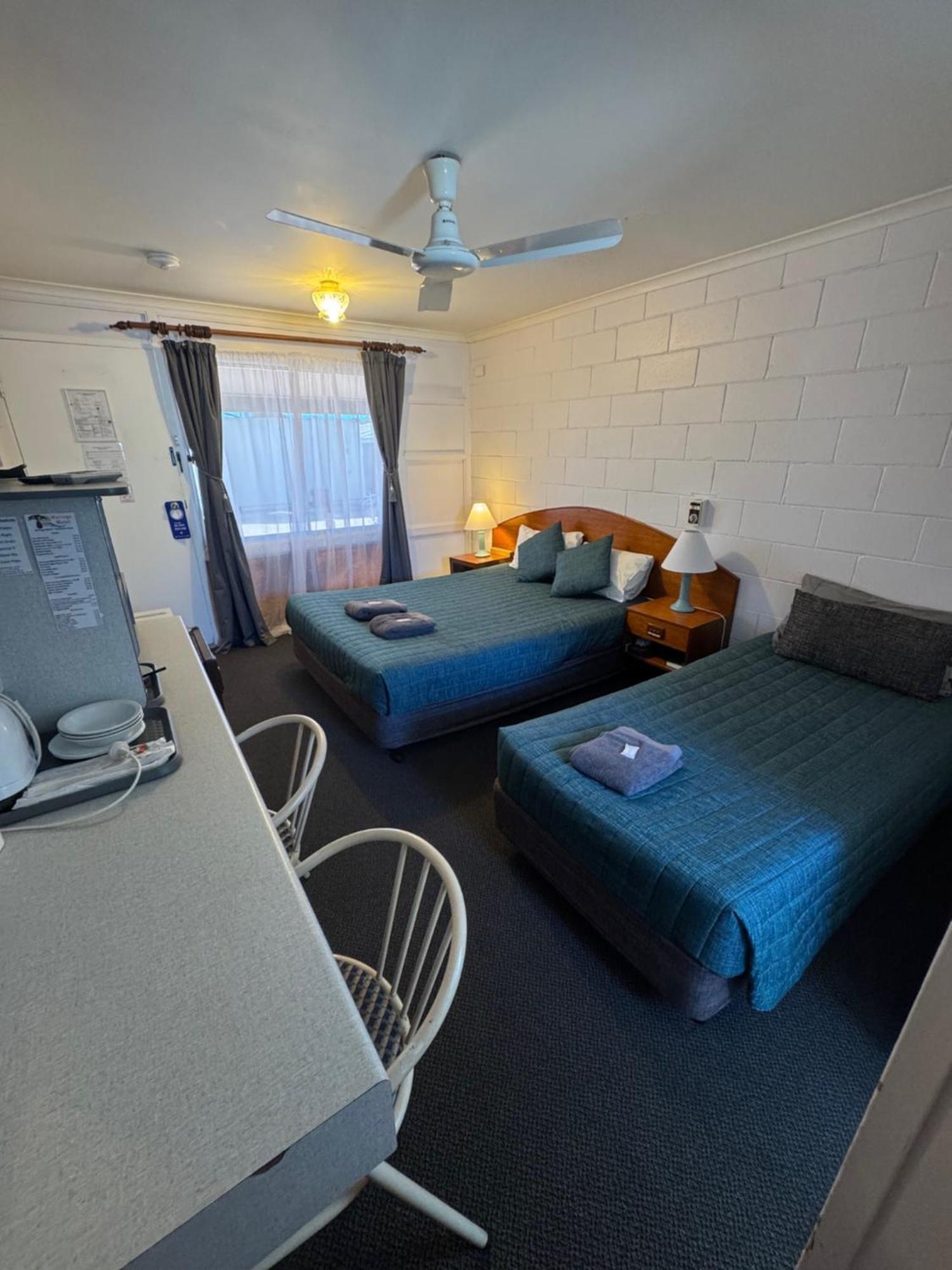Warrego Motel Charleville Bagian luar foto