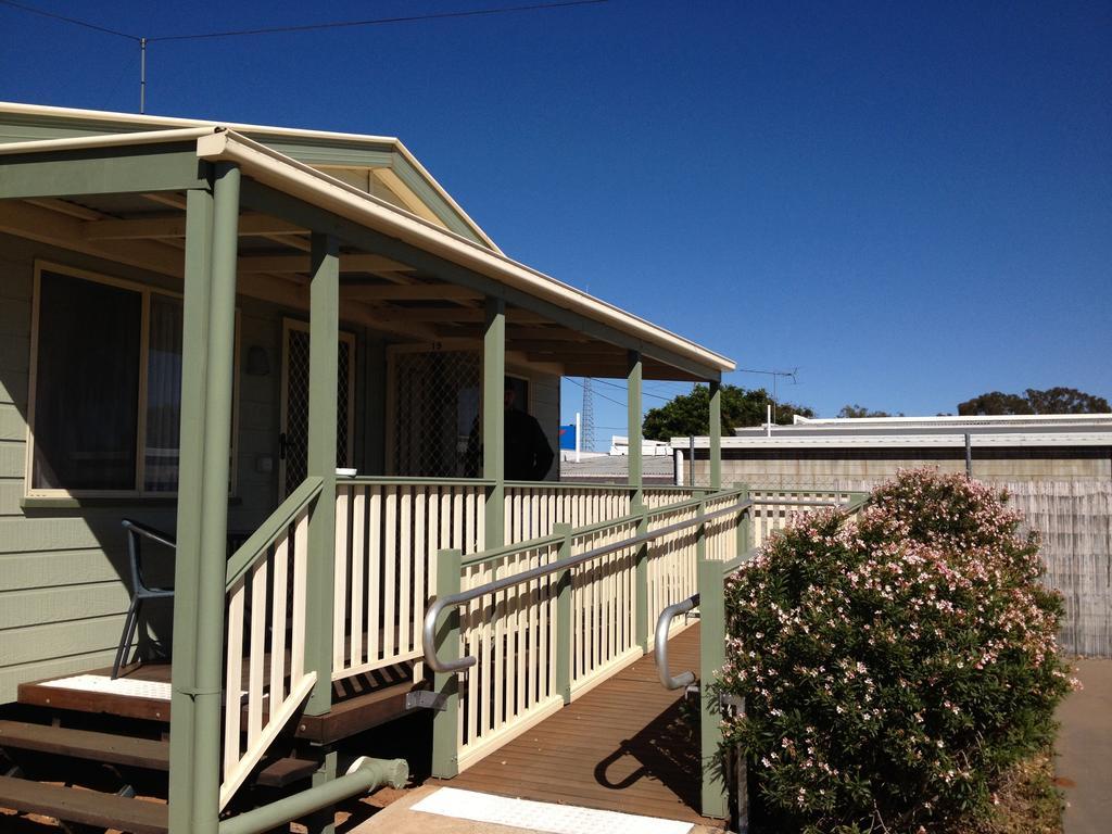 Warrego Motel Charleville Bagian luar foto